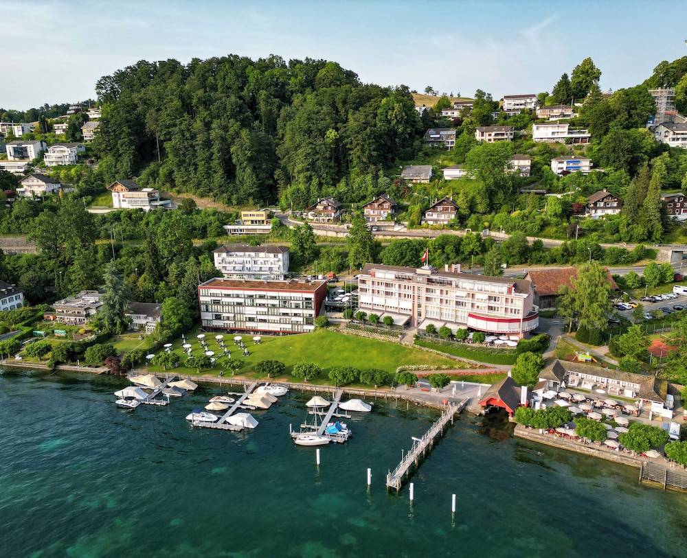 HERMITAGE Lake Lucerne - Beach Club & Lifestyle Hotel 1