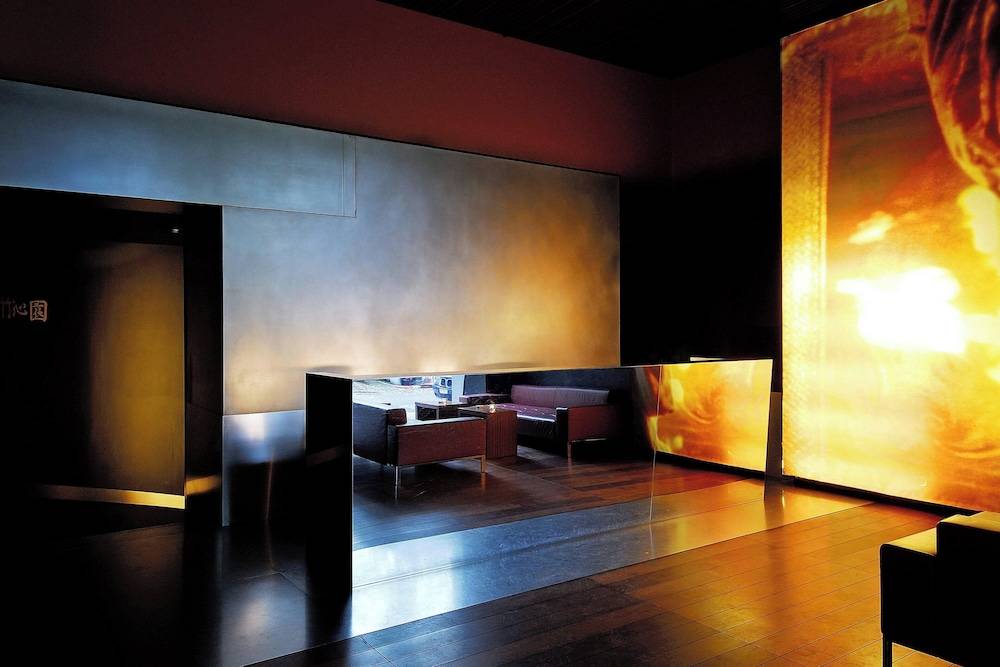 The Hotel Lucerne, Autograph Collection 1