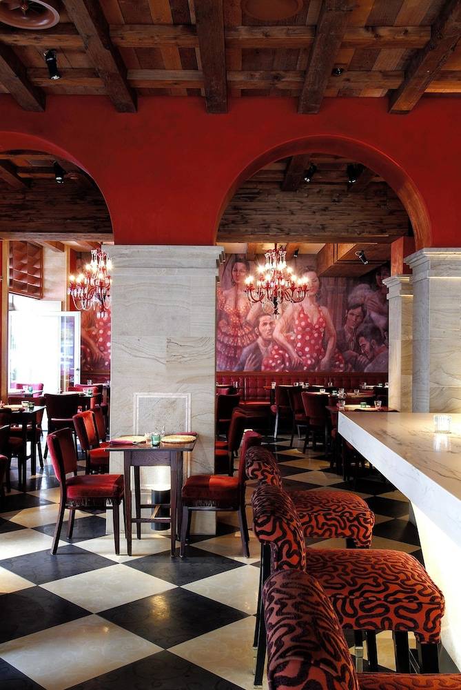 Renaissance Lucerne Hotel 2