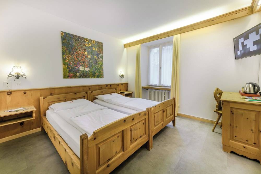 Hotel Suisse, Swiss Alpine Charm 2