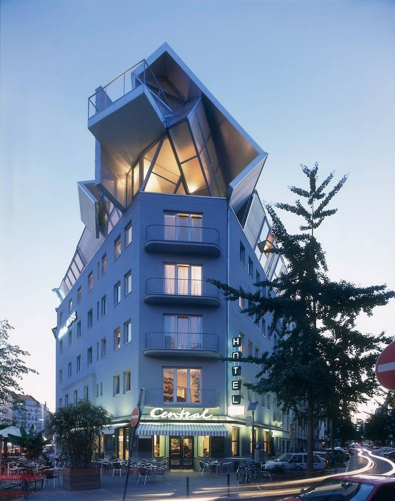 Chelsea Hotel 1