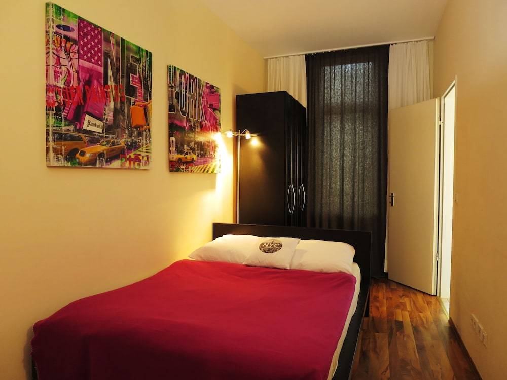 Hotel Monte Christo 1