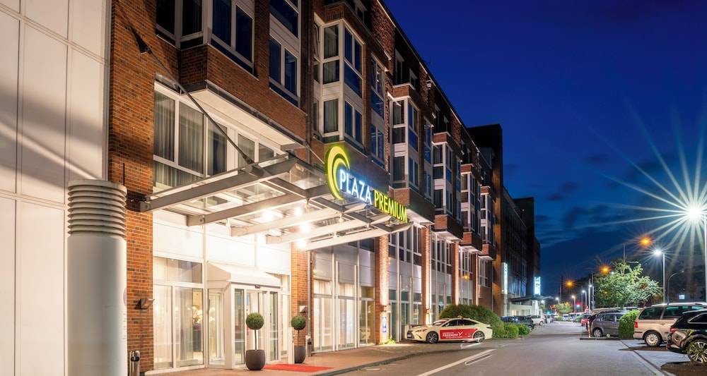 PLAZA Premium Köln 1