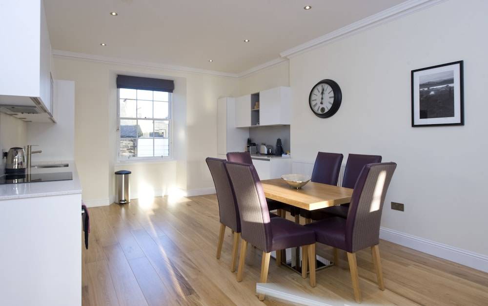 Destiny Scotland - Princes Street Residence 1