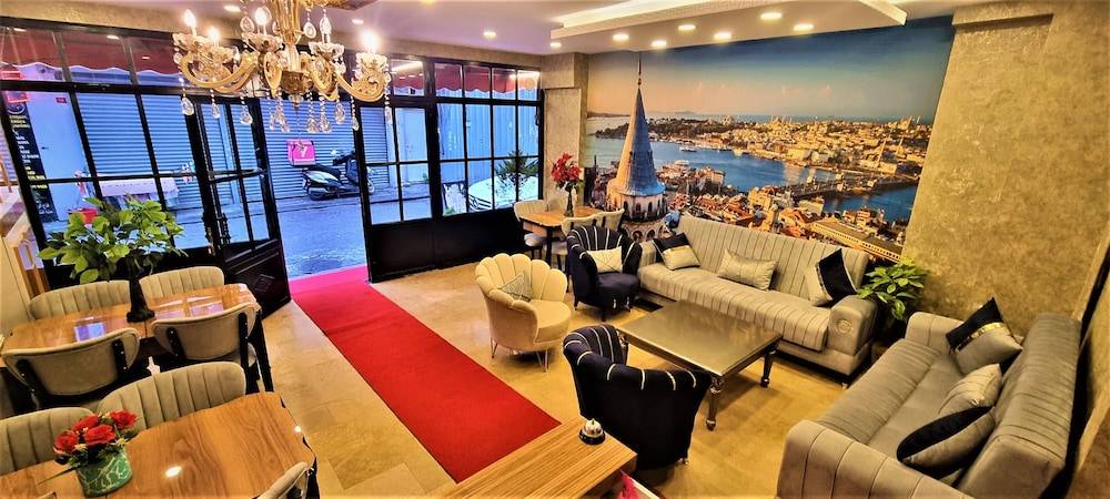 By Historyal Hotel Due 1
