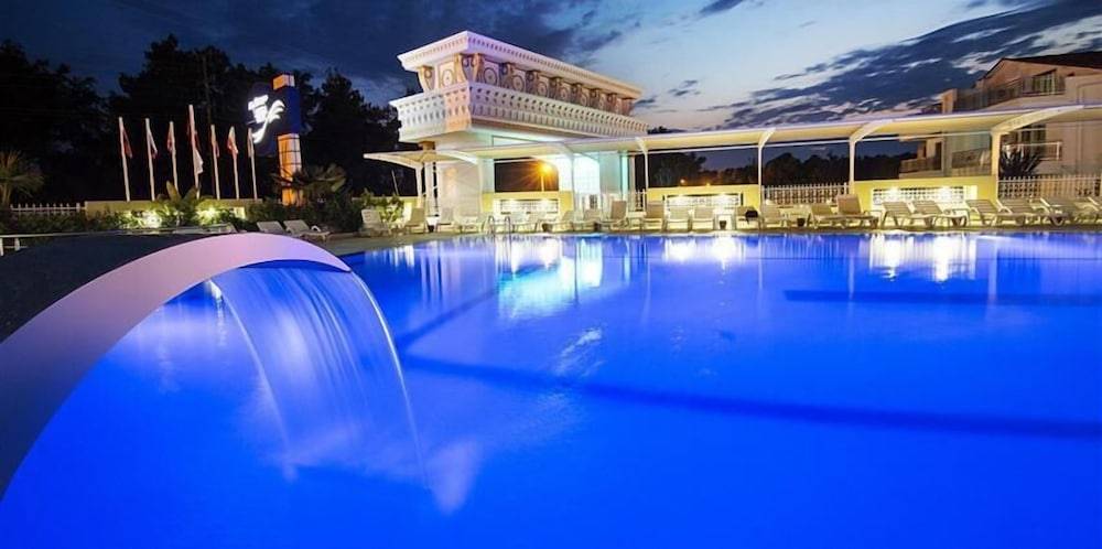 Maya World Park Hotel 1
