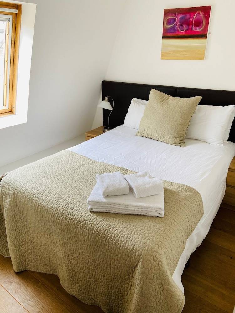 CS Exclusive Apartments of Princess Street West End 2