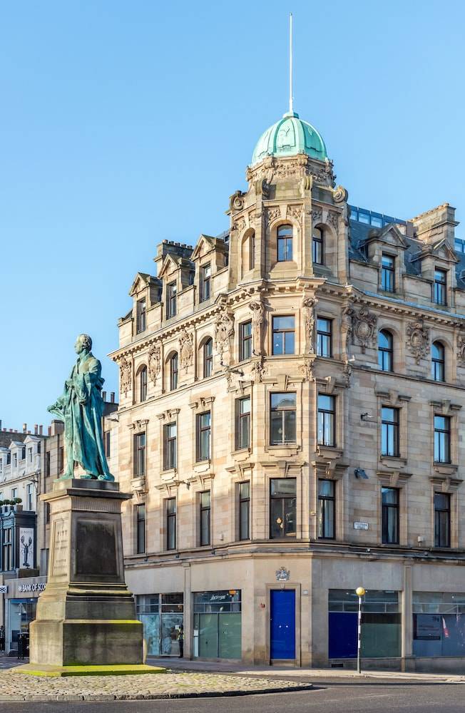 RÌGH Residences - George Street 1
