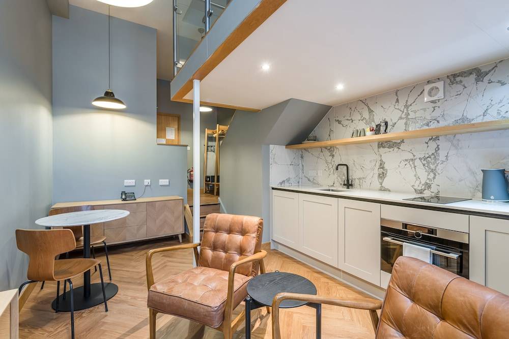KM Apartments 1