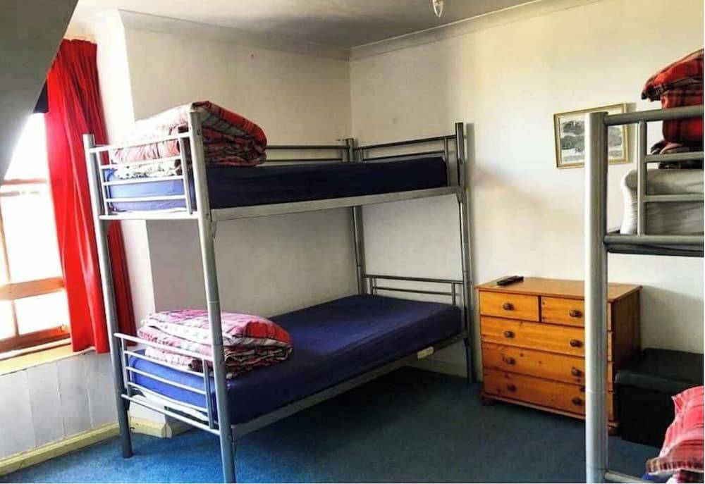 Argyle Backpackers 1