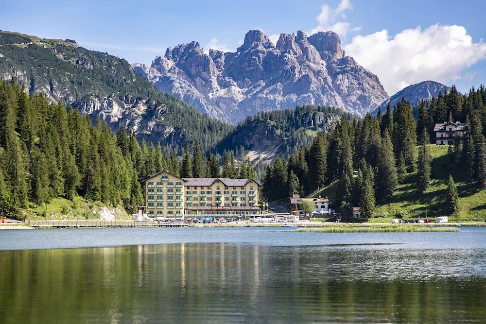 Grand Hotel Misurina 1