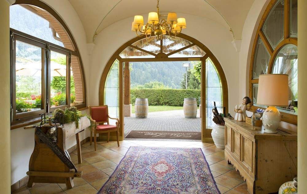 Hotel Du Lac 2