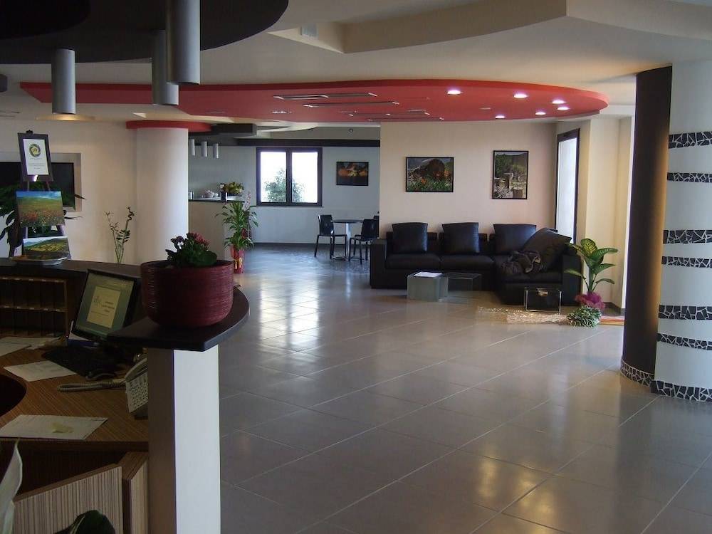 Tus'Hotel 2