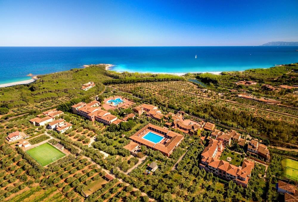 I Giardini di Cala Ginepro Hotel Resort 1