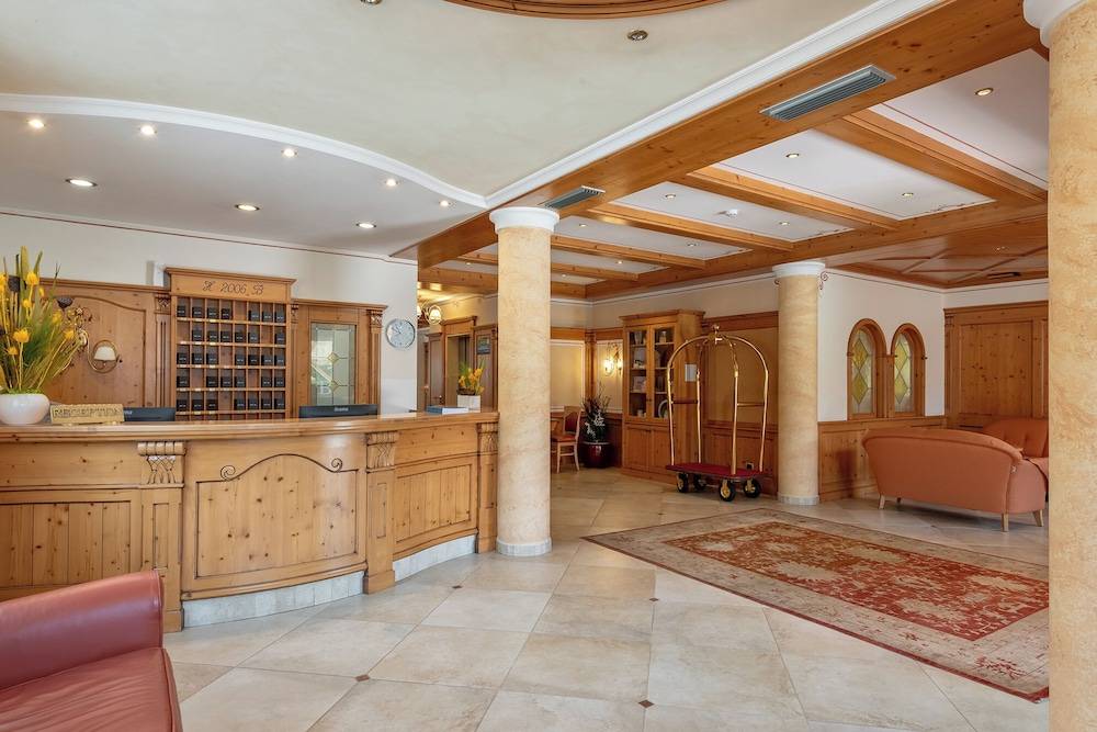 Beverly Alps Hotel & Spa 2