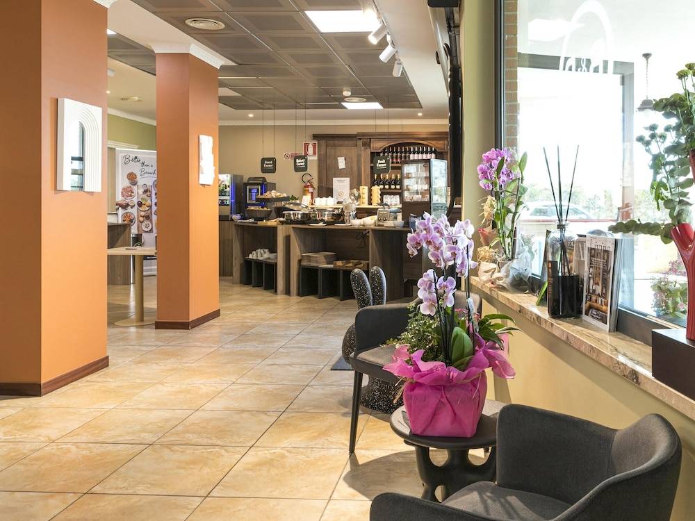 B&B HOTEL Pomezia Cortese 2