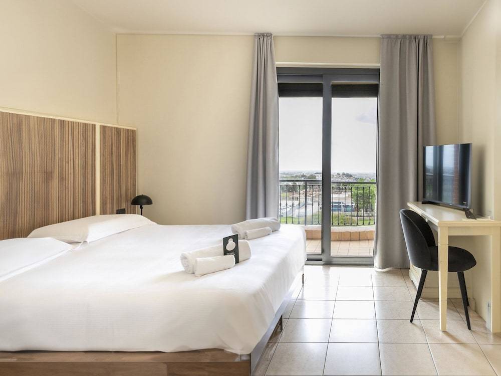 B&B HOTEL Pomezia Cortese 1