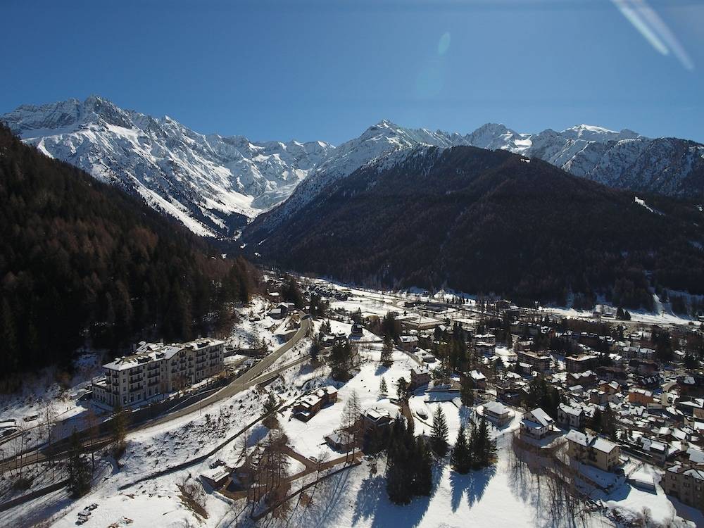 Palace Pontedilegno 1