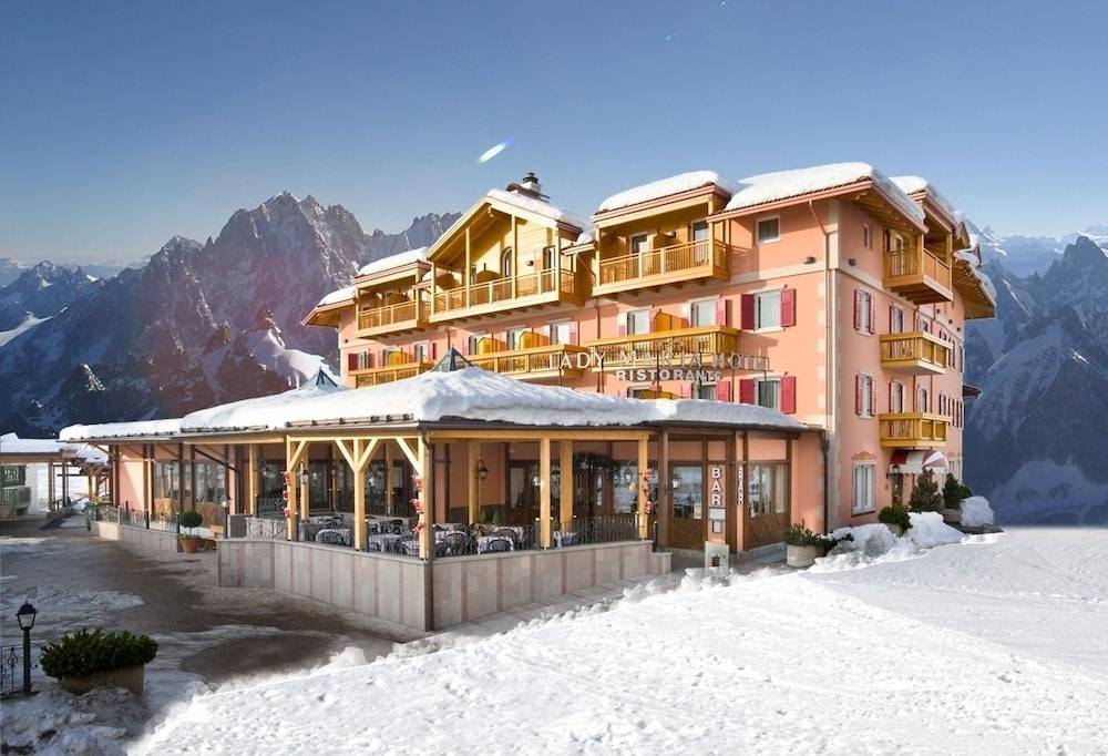 Lady Maria Hotel Wellness & Resort 1