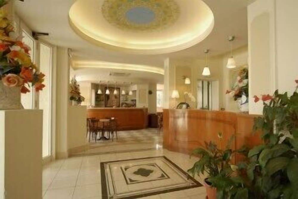 Hotel Mocambo piscina, spiaggia e biciclette 2