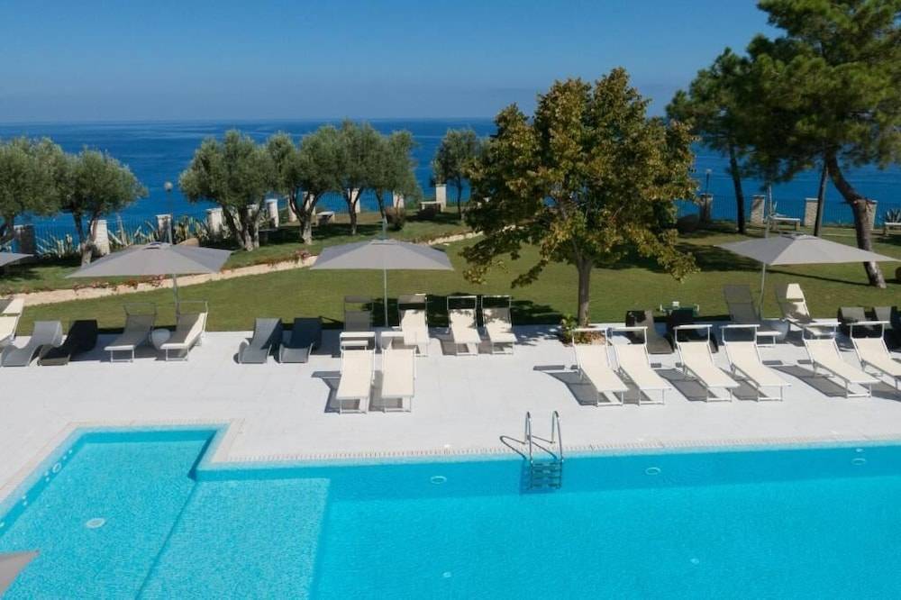 TUI BLUE Tropea 1