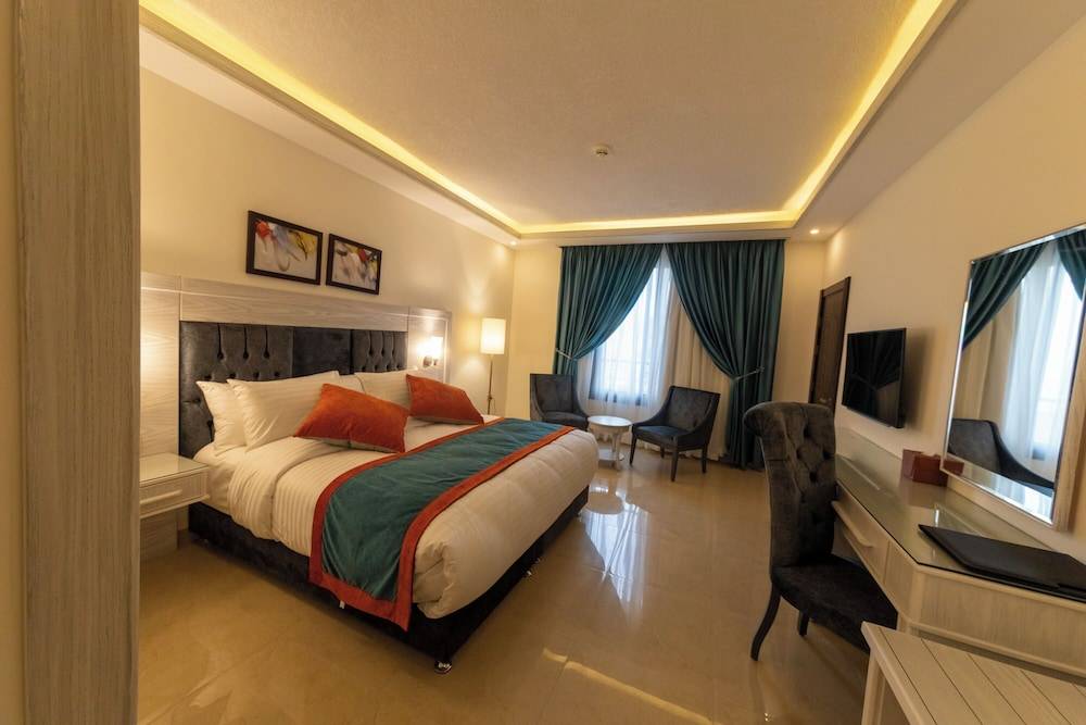 Petra Canyon Hotel 2