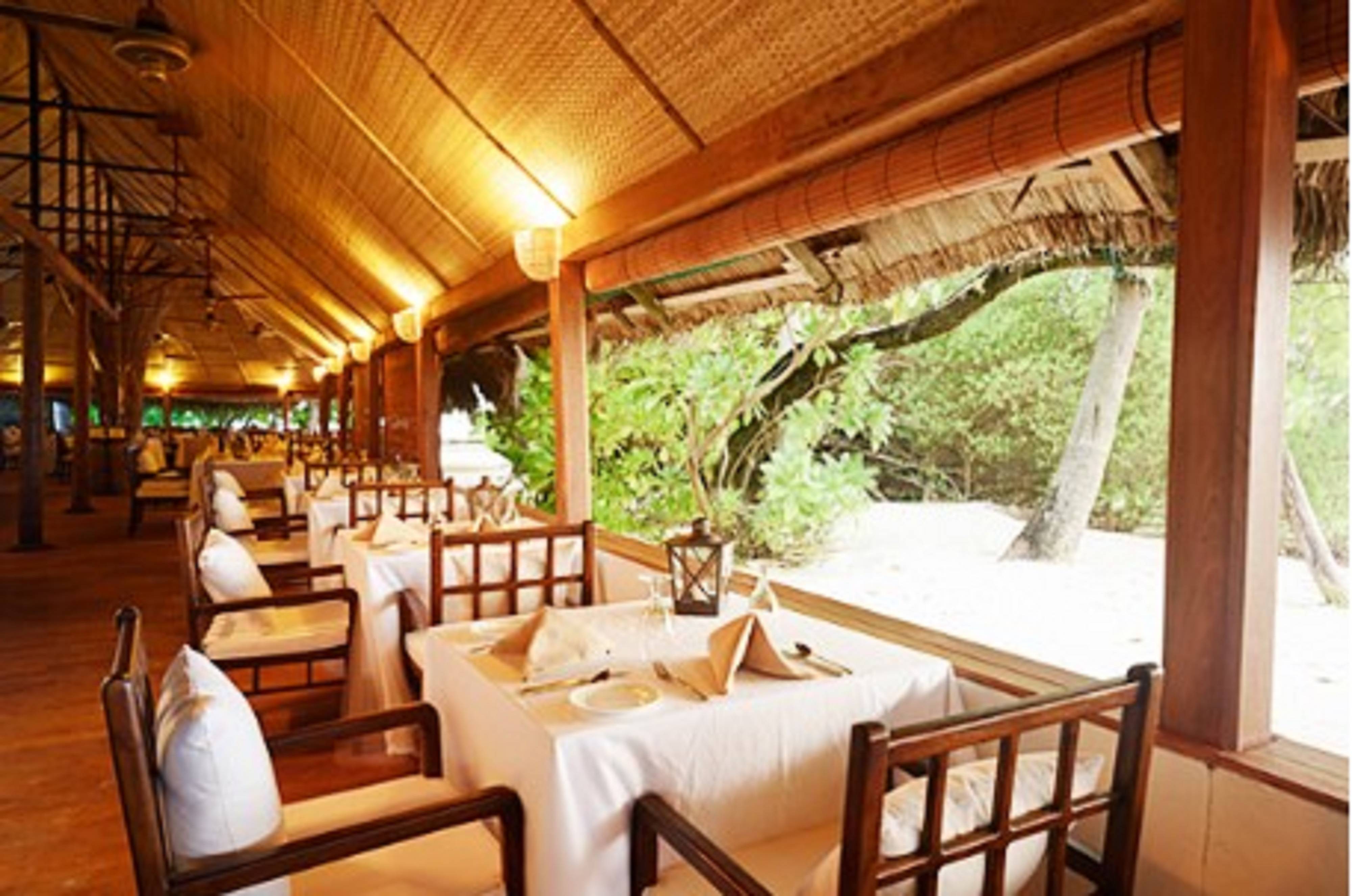 Makunudu Island Resort 1