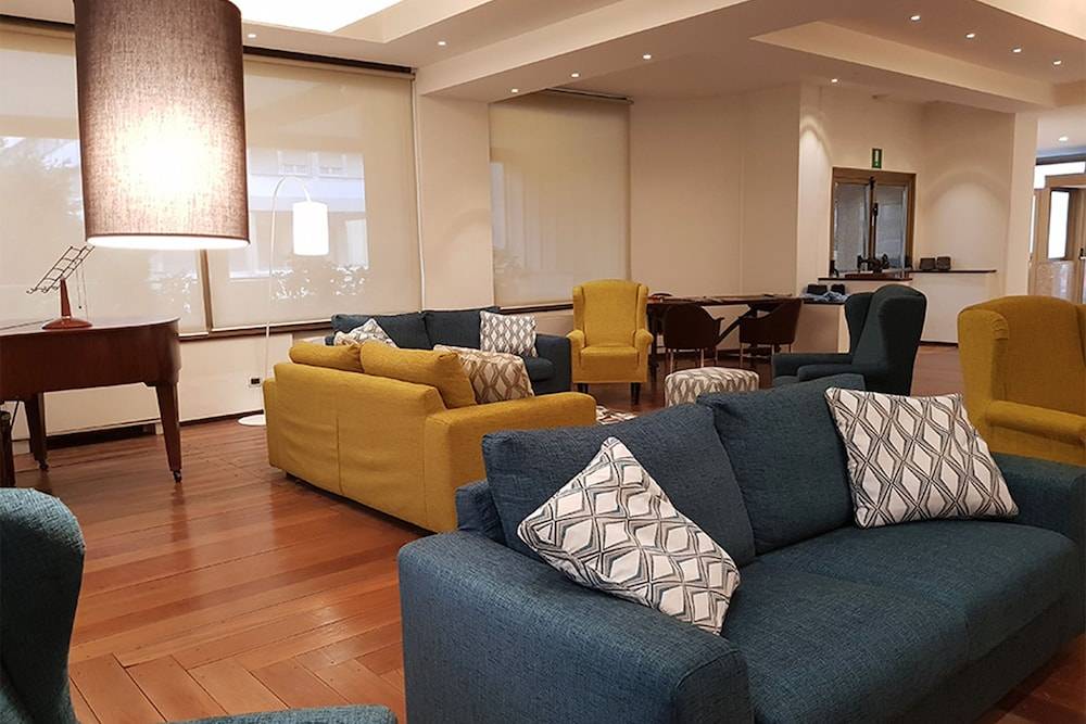 Hotel President 1