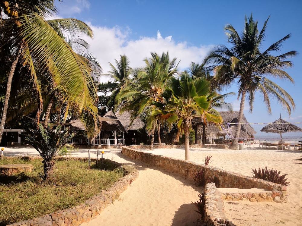 Mambo Ocean Resort 1