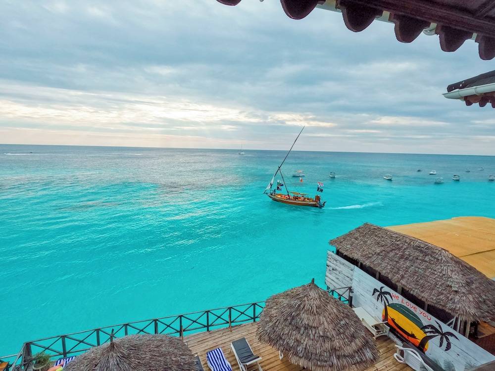 Langi Langi Beach Bungalows 1