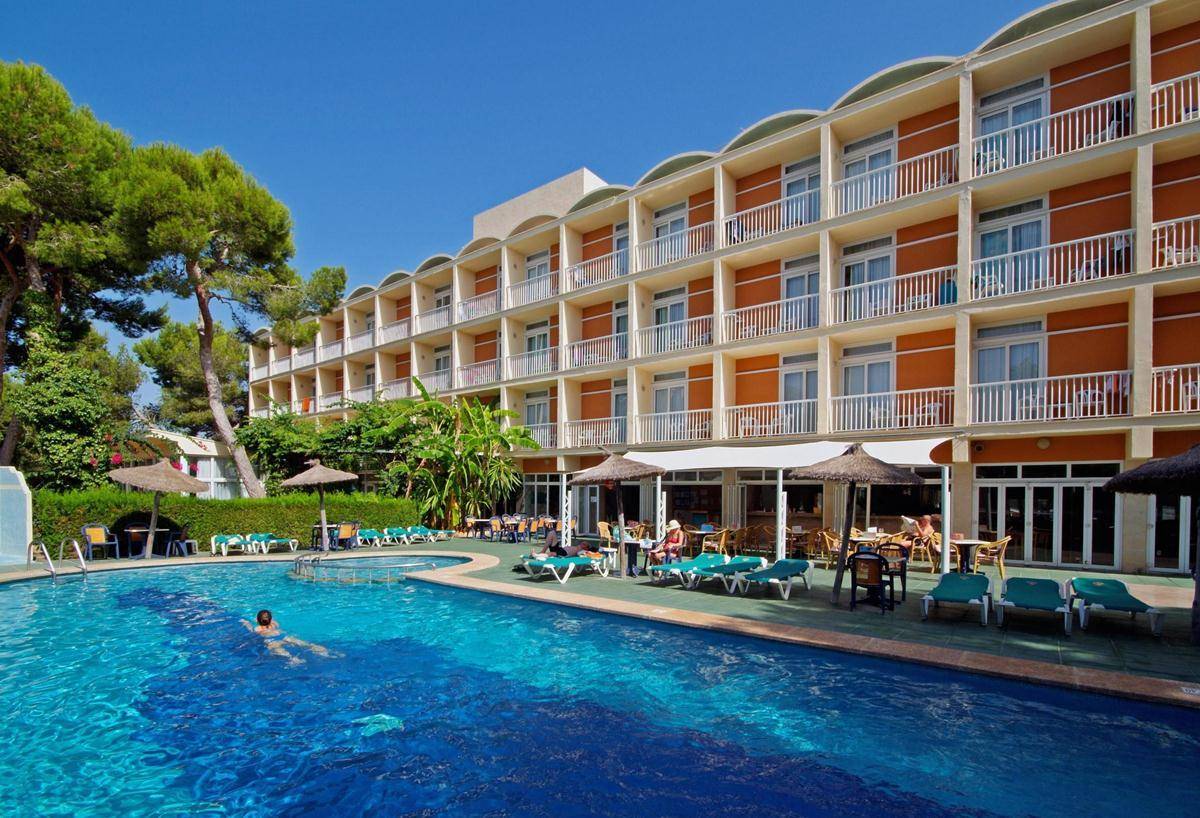 Aparthotel & Hotel Isla de Cabrera 1