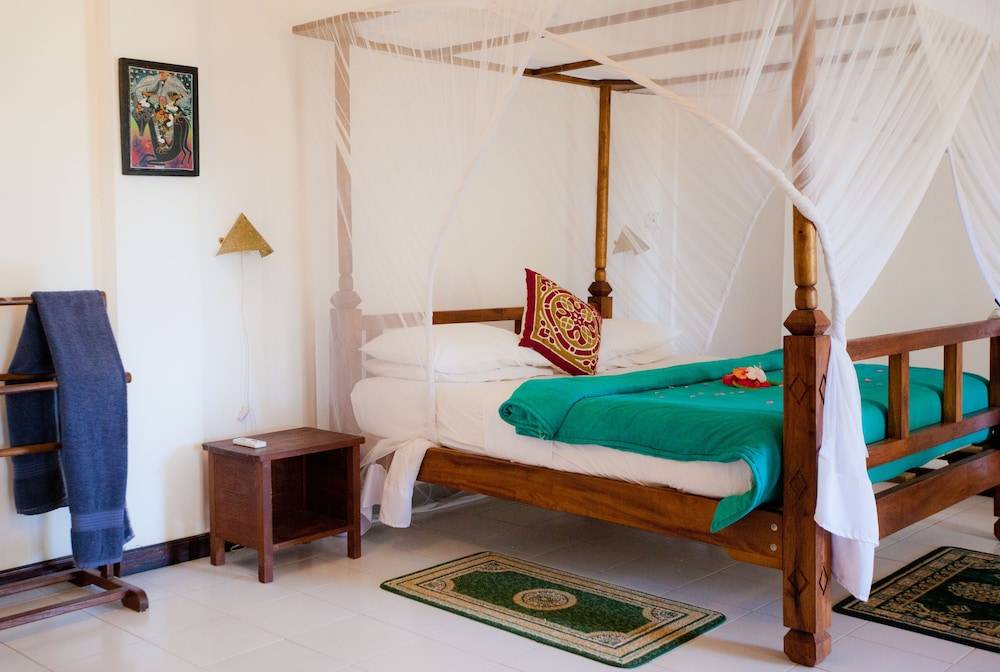 Flame Tree Cottages 2