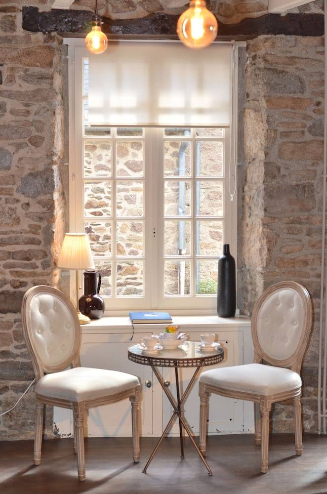Demeures & Châteaux - Hôtel de la porte Saint-Malo - DINAN 2