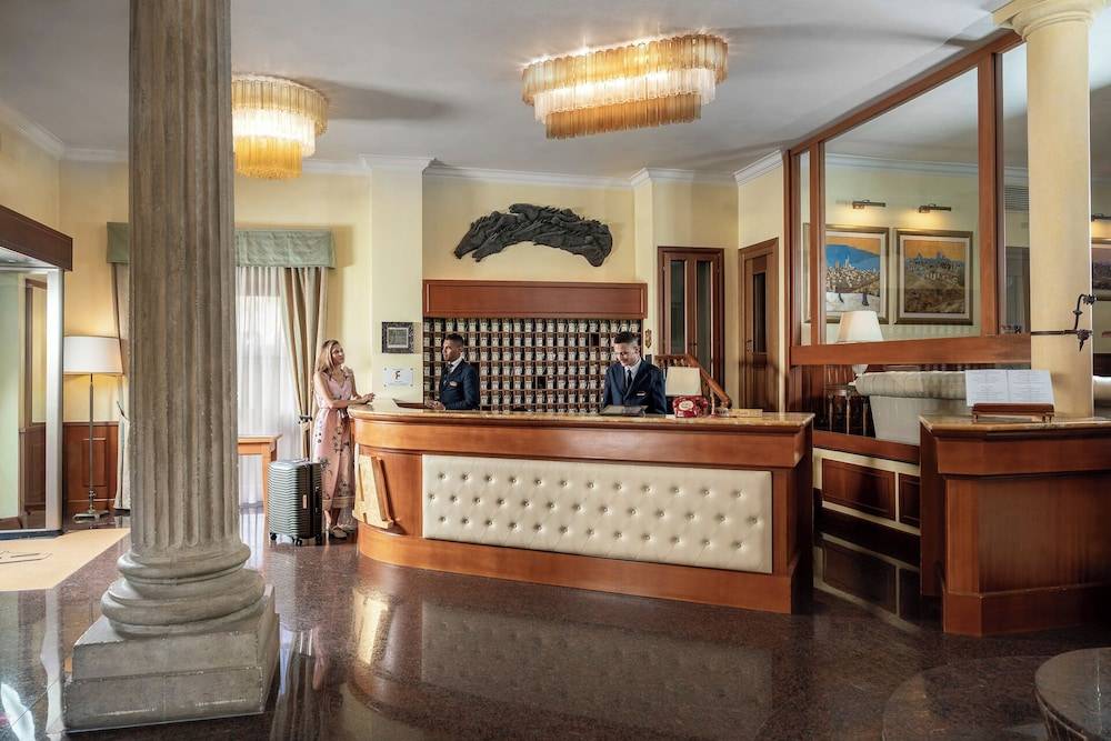 Hotel Athena 2