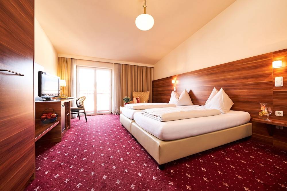 Hotel Landskron 1