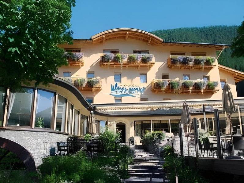 Strandhotel am Weissensee 2