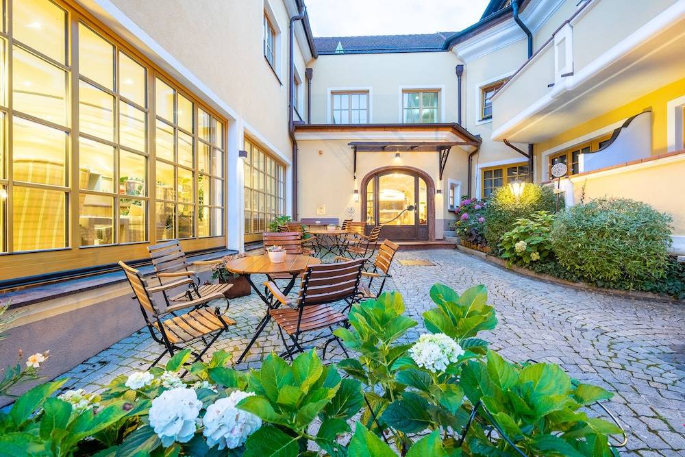 Hotel Zum Schwarzen Bären 1
