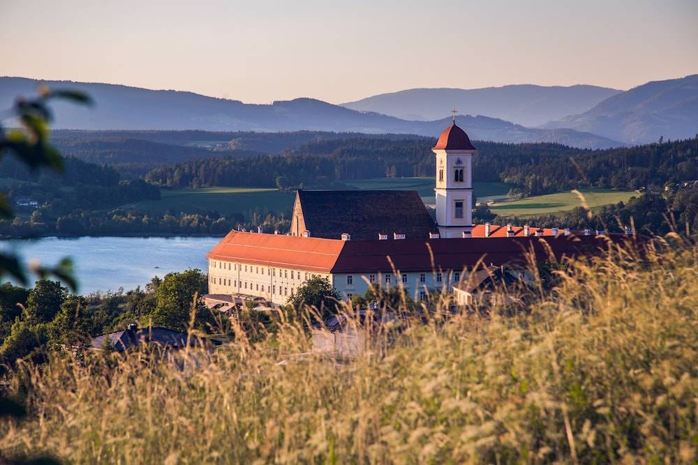 Stift St. Georgen am Längsee 1