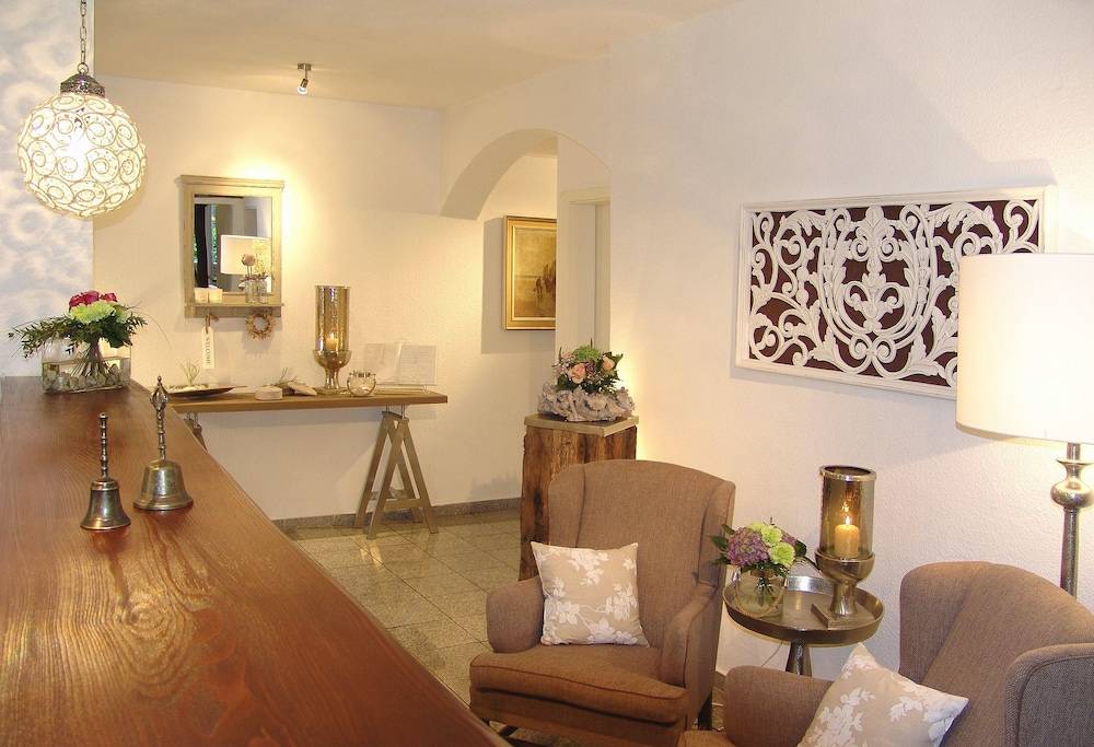 Hotel Garni Landhaus Uttum 1
