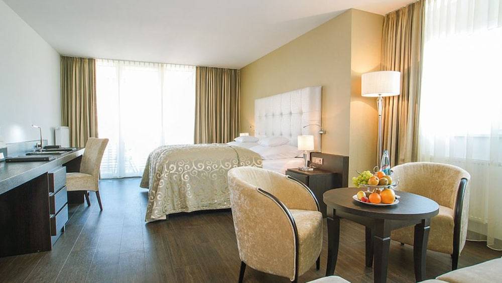 Hotel Winzerstube 1