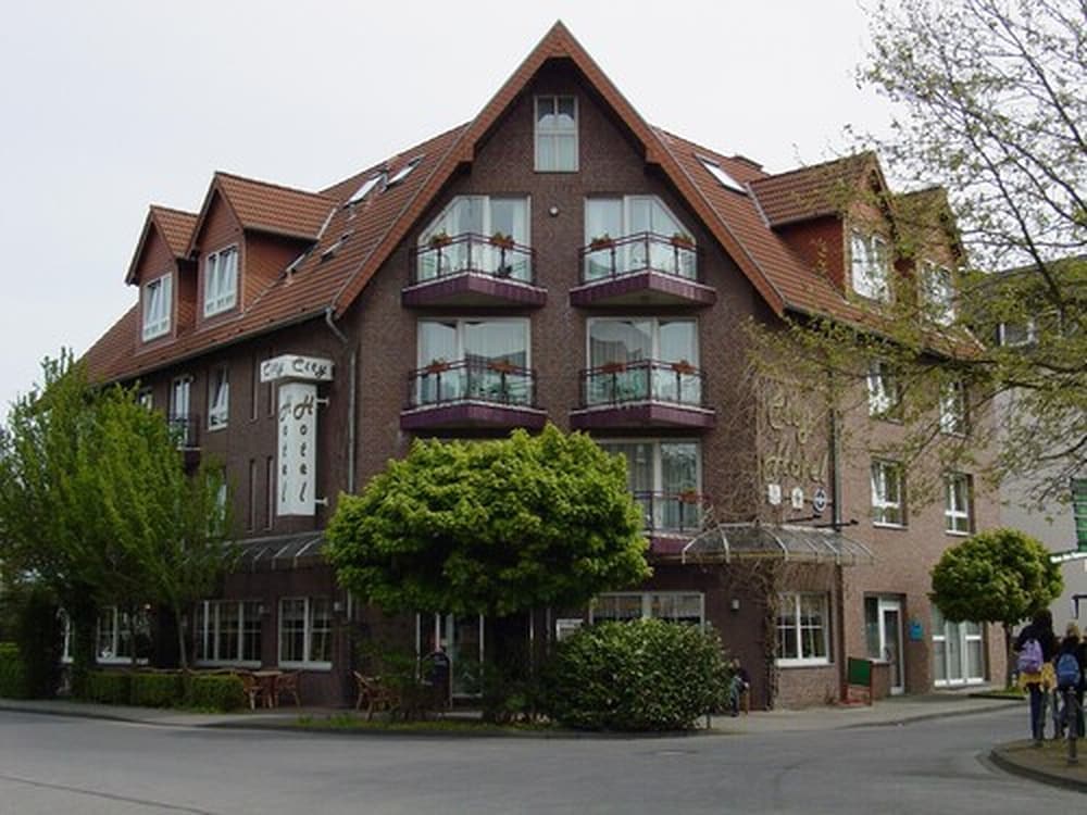 City Hotel 1