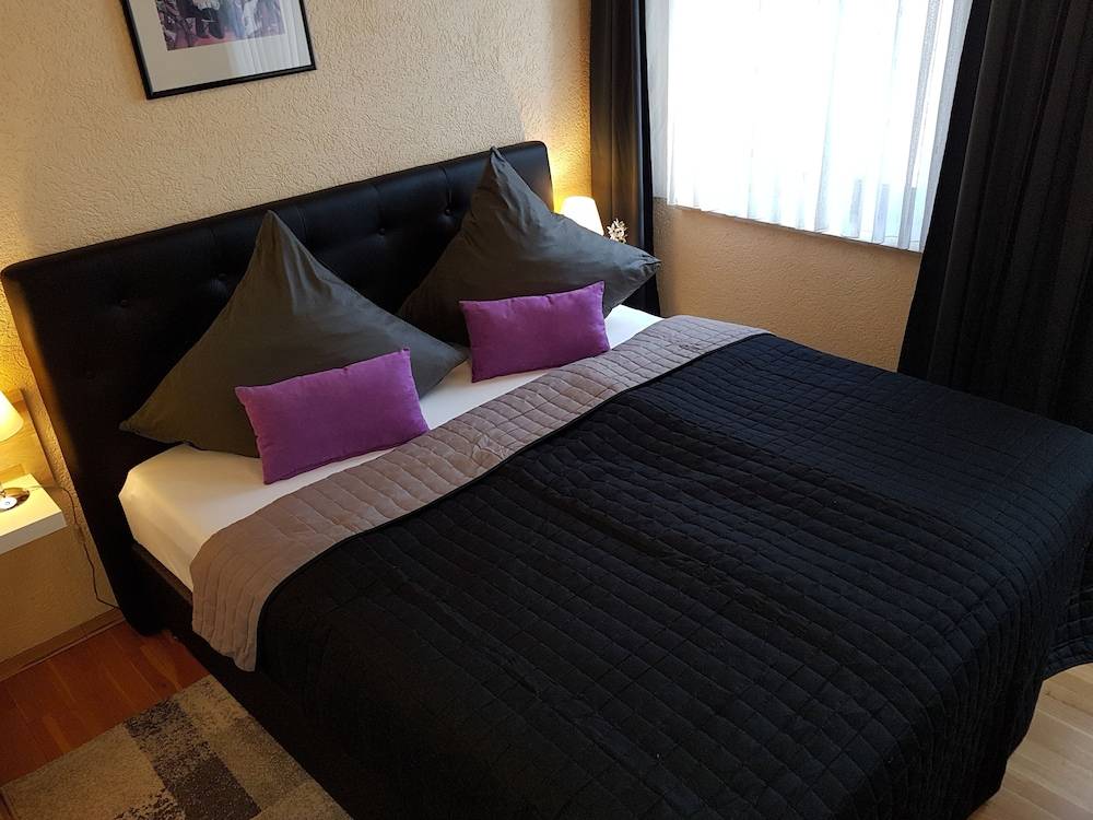 Hotel Exquisite 1
