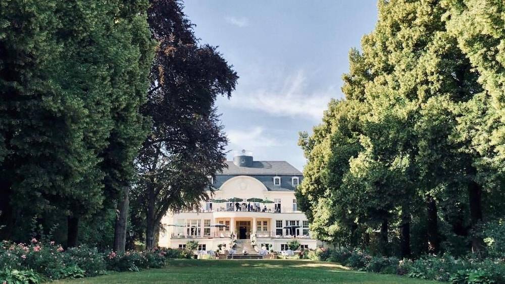 Hotel Schloss Teutschenthal 1