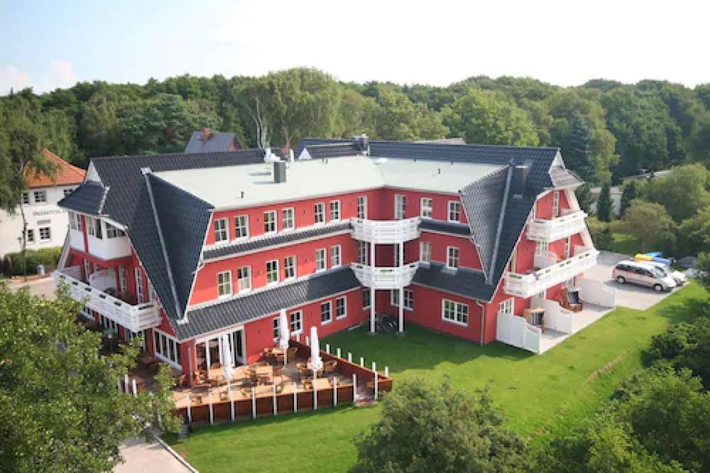 Strandhotel Deichgraf Graal-Müritz 1