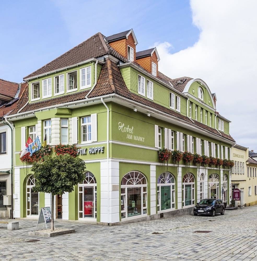 Hotel Garni am Markt - Businesshotel - Frühstücksbuffet - Fahrradabstellplatz - Hunde willkommen 1
