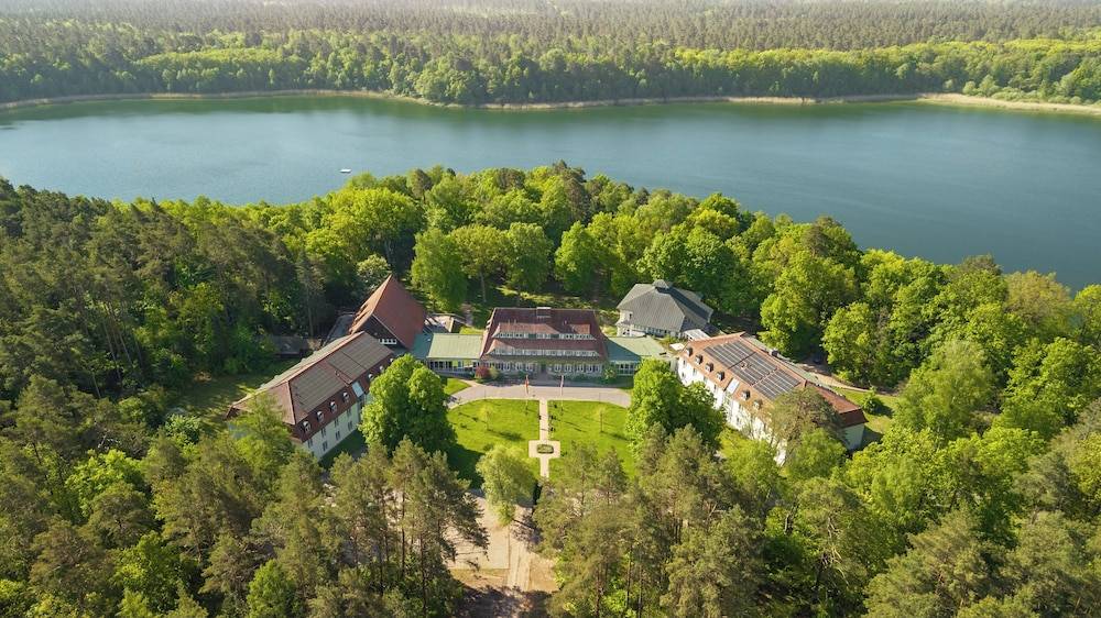 Hotel Döllnsee-Schorfheide 1
