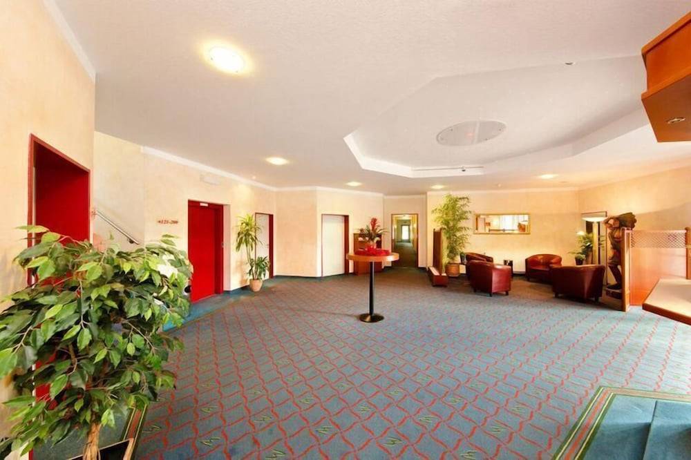Hotel Montana 2