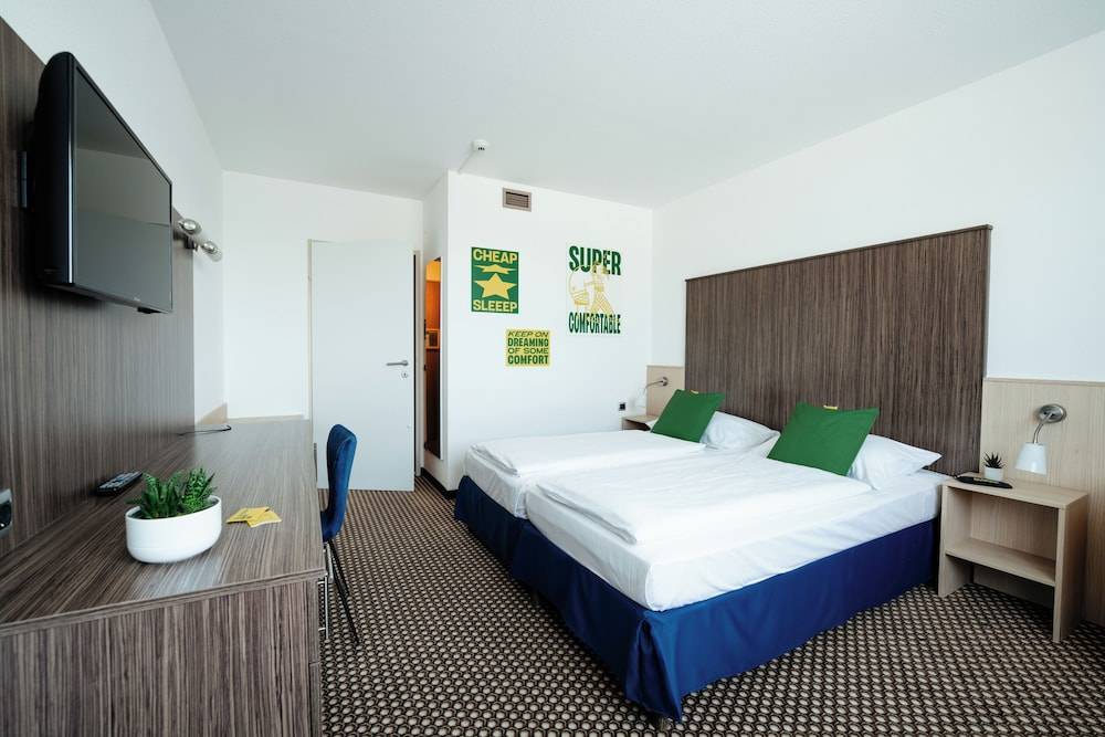 SLEEEP Hotel Vösendorf 1