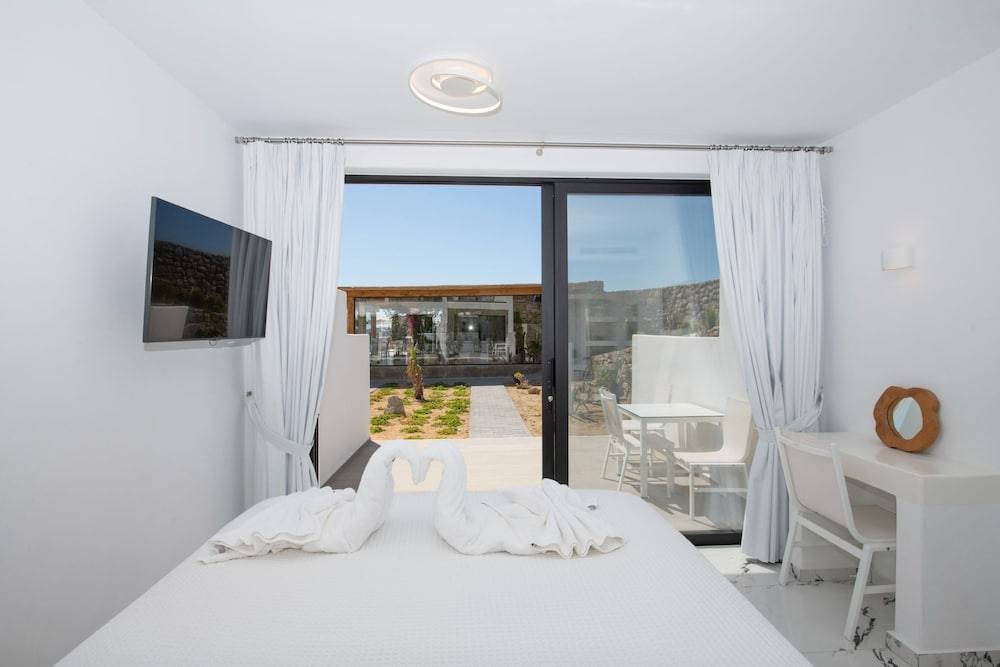 Bianco a Nero Mykonos 2