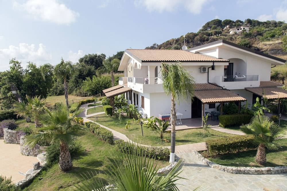 LUZIA AGRIRESORT - Piscina Panoramica e vista Mare a Capo Vaticano 1